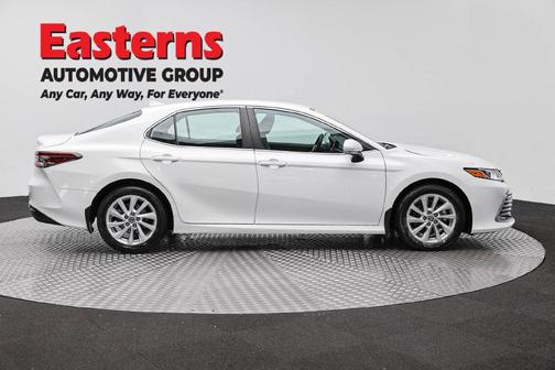 Ice Cap 2024 Toyota Camry LE
