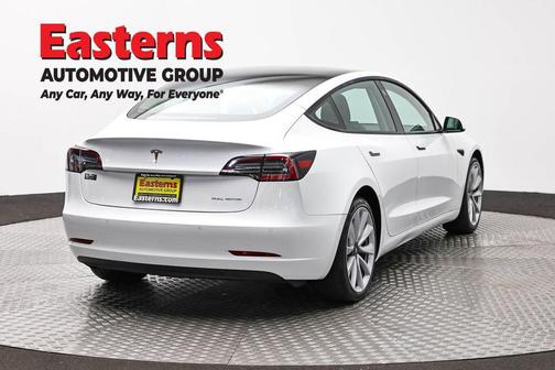 Pearl White Multi-Coat 2021 Tesla Model 3 Long Range
