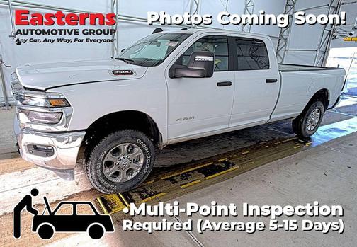 Bright White Clearcoat 2025 RAM 3500 Lone Star Crew Cab 4x4 8' Box