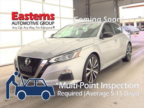2022 Nissan Altima SR FWD