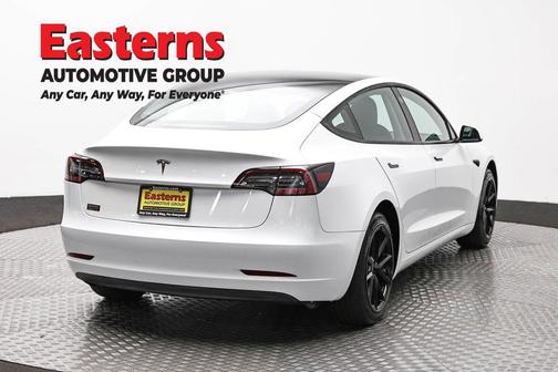 Pearl White Multi-Coat 2023 Tesla Model 3 Standard Range