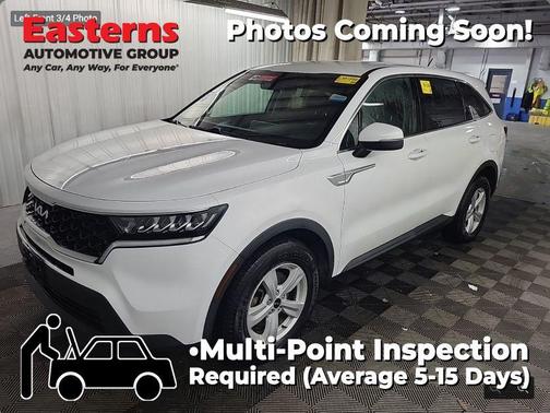 Glacial White Pearl 2022 Kia Sorento LX