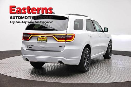 White Knuckle Clearcoat 2024 Dodge Durango R/T Plus AWD