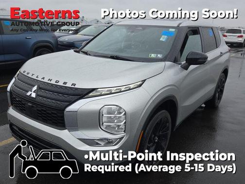 Mercury Gray Metallic 2022 Mitsubishi Outlander SE