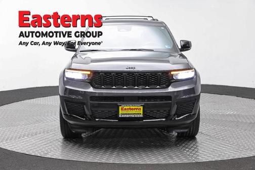 Baltic Gray Metallic Clearcoat 2024 Jeep Grand Cherokee L Altitude