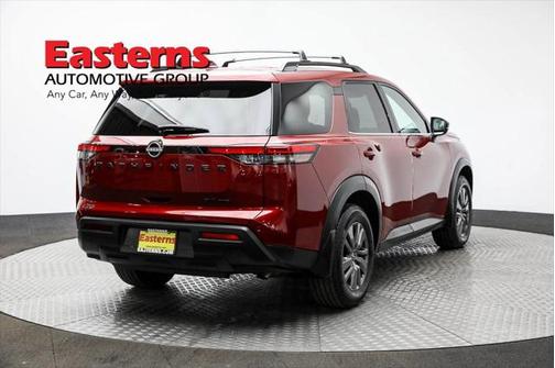2022 Nissan Pathfinder SV 4WD