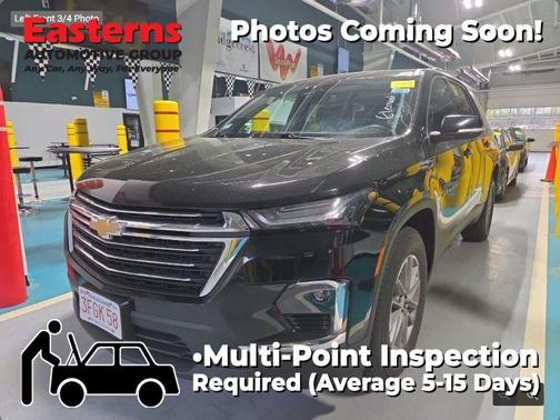 Mosaic Black Metallic 2022 Chevrolet Traverse LT Cloth