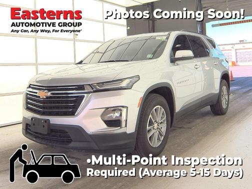 Silver Ice Metallic 2022 Chevrolet Traverse LT Cloth