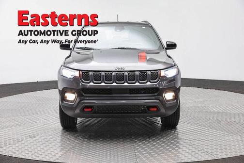 Granite Crystal Metallic Clearcoat 2023 Jeep Compass Trailhawk
