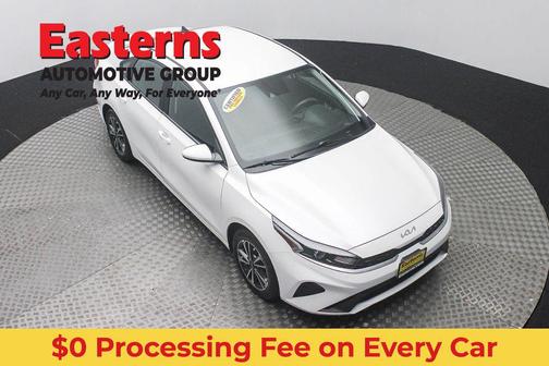 Snow White Pearl 2023 Kia Forte LXS