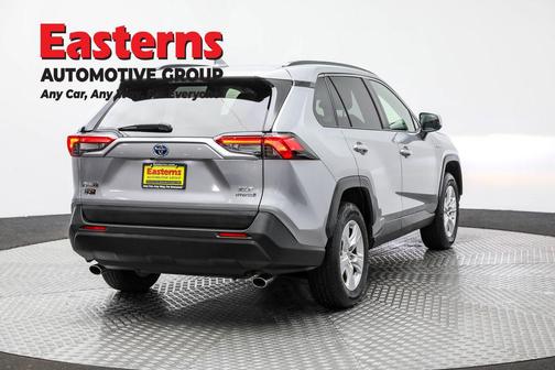 2020 Toyota RAV4 XLE
