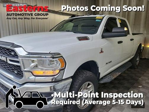 Bright White Clearcoat 2022 RAM 2500 Tradesman Crew Cab 4x4 6'4' Box