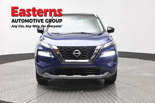 Caspian Blue Metallic/Super Black 2023 Nissan Rogue SL