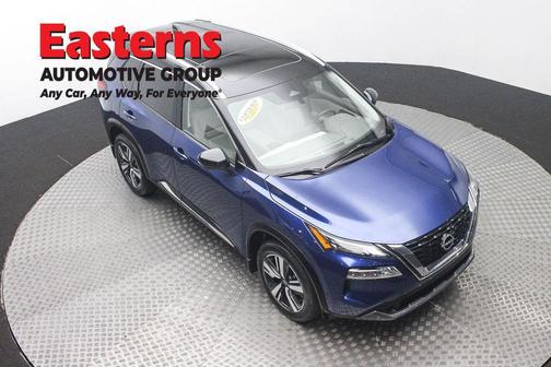 Caspian Blue Metallic/Super Black 2023 Nissan Rogue SL