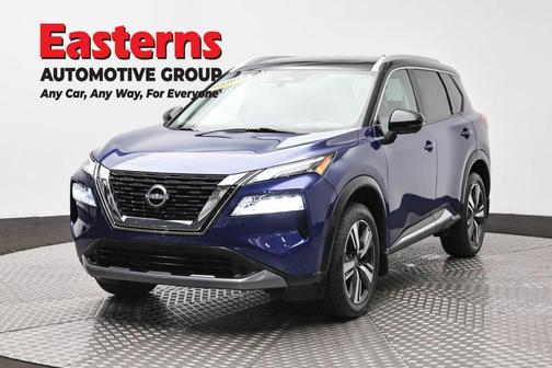 Caspian Blue Metallic/Super Black 2023 Nissan Rogue SL