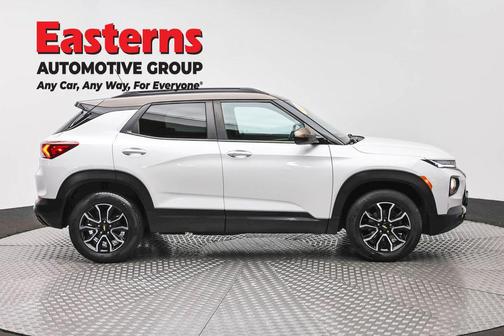Iridescent Pearl Tricoat 2021 Chevrolet Trailblazer ACTIV