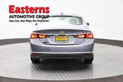 Sterling Gray Metallic 2023 Chevrolet Malibu FWD 1LT