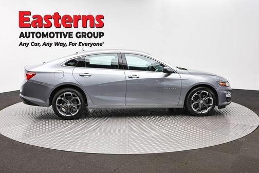 Sterling Gray Metallic 2023 Chevrolet Malibu FWD 1LT