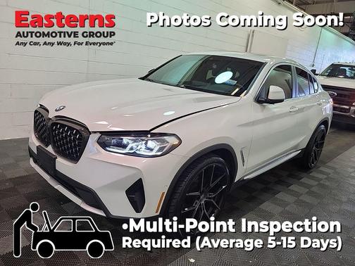 Mineral White Metallic 2023 BMW X4 xDrive30i