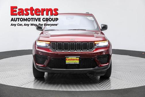 2023 Jeep Grand Cherokee Laredo