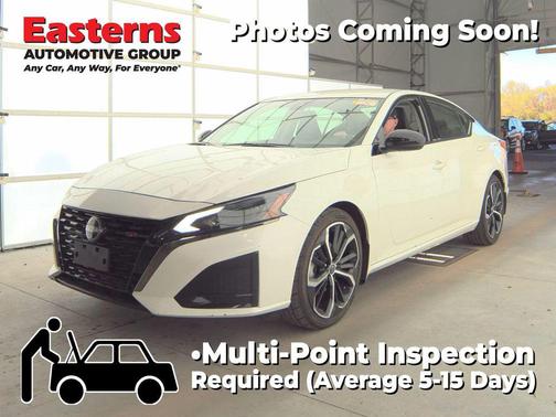 Pearl White Tricoat 2023 Nissan Altima SR FWD