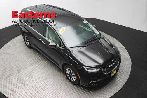 2021 Chrysler Pacifica Hybrid Touring L