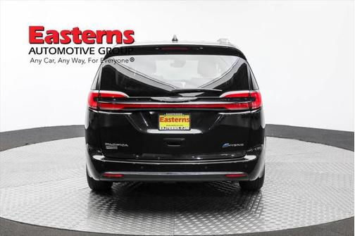 2021 Chrysler Pacifica Hybrid Touring L