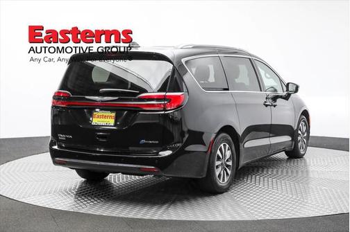 2021 Chrysler Pacifica Hybrid Touring L