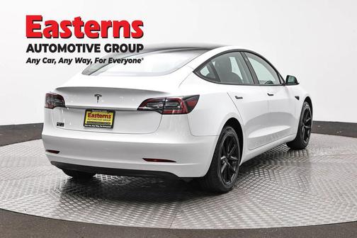 Pearl White Multi-Coat 2023 Tesla Model 3 Standard Range