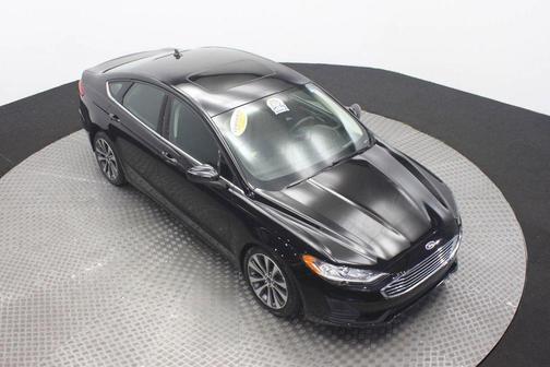 Photo 3 of 62 of 2019 Ford Fusion SE