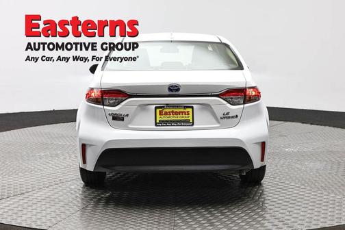 Ice Cap 2024 Toyota Corolla Hybrid LE