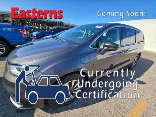 2022 Chrysler Pacifica Hybrid Touring L