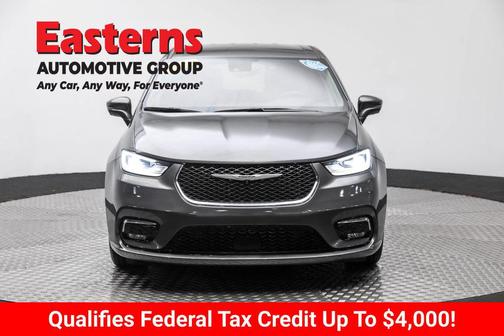 2022 Chrysler Pacifica Hybrid Touring L