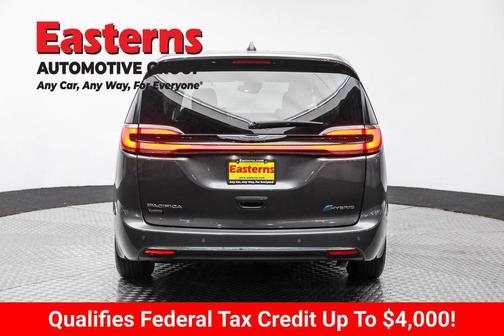 2022 Chrysler Pacifica Hybrid Touring L