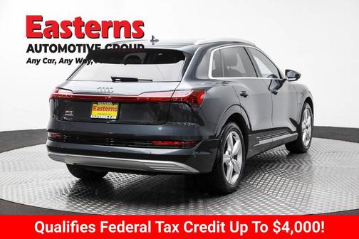 2019 Audi e-tron Premium Plus