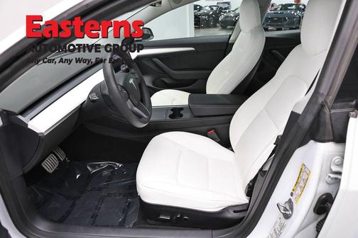 Pearl White Multi-Coat 2022 Tesla Model 3 Performance