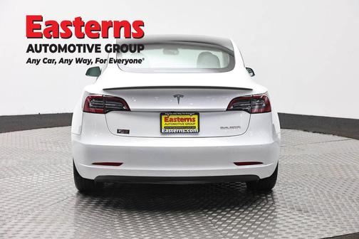 Pearl White Multi-Coat 2022 Tesla Model 3 Performance