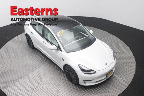 Pearl White Multi-Coat 2022 Tesla Model 3 Performance