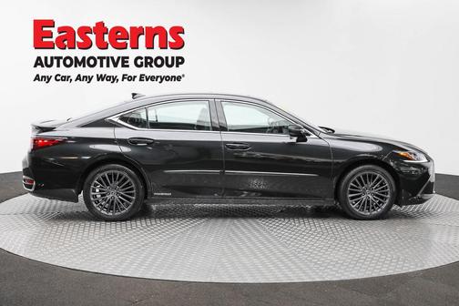 2022 Lexus ES 300h Base