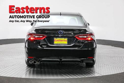 2024 Toyota Camry Hybrid SE