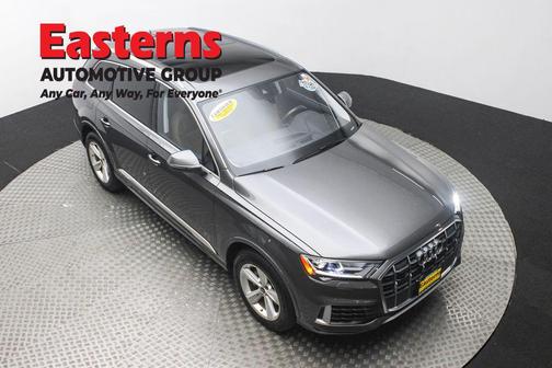 2022 Audi Q7 45 Premium Plus