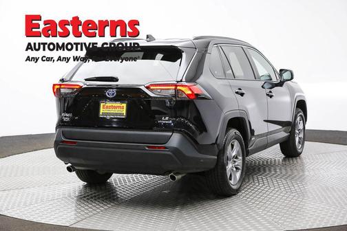 2022 Toyota RAV4 Hybrid LE