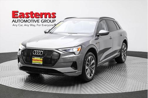 2021 Audi e-tron Premium Plus