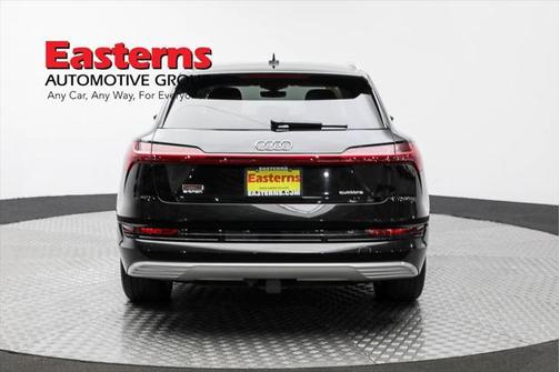 2021 Audi e-tron Premium Plus