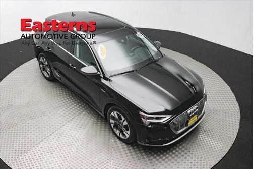 2021 Audi e-tron Premium Plus