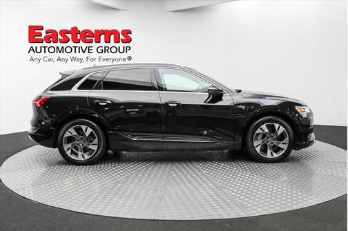 2021 Audi e-tron Premium Plus