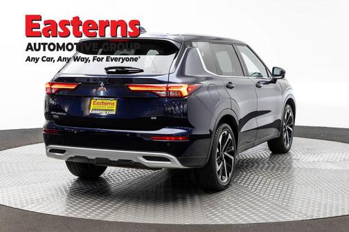 Cosmic Blue Metallic 2022 Mitsubishi Outlander