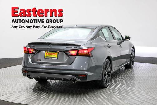 2022 Nissan Altima SR FWD