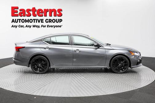 2022 Nissan Altima SR FWD