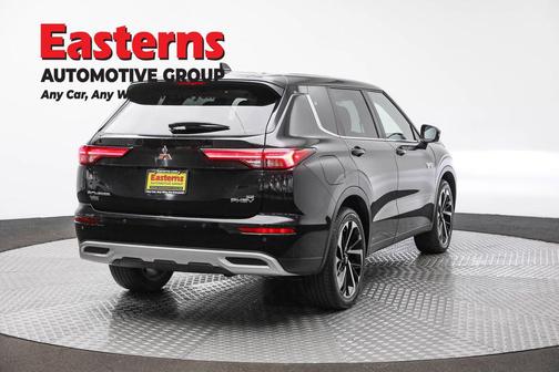 2023 Mitsubishi Outlander PHEV SE S-AWC